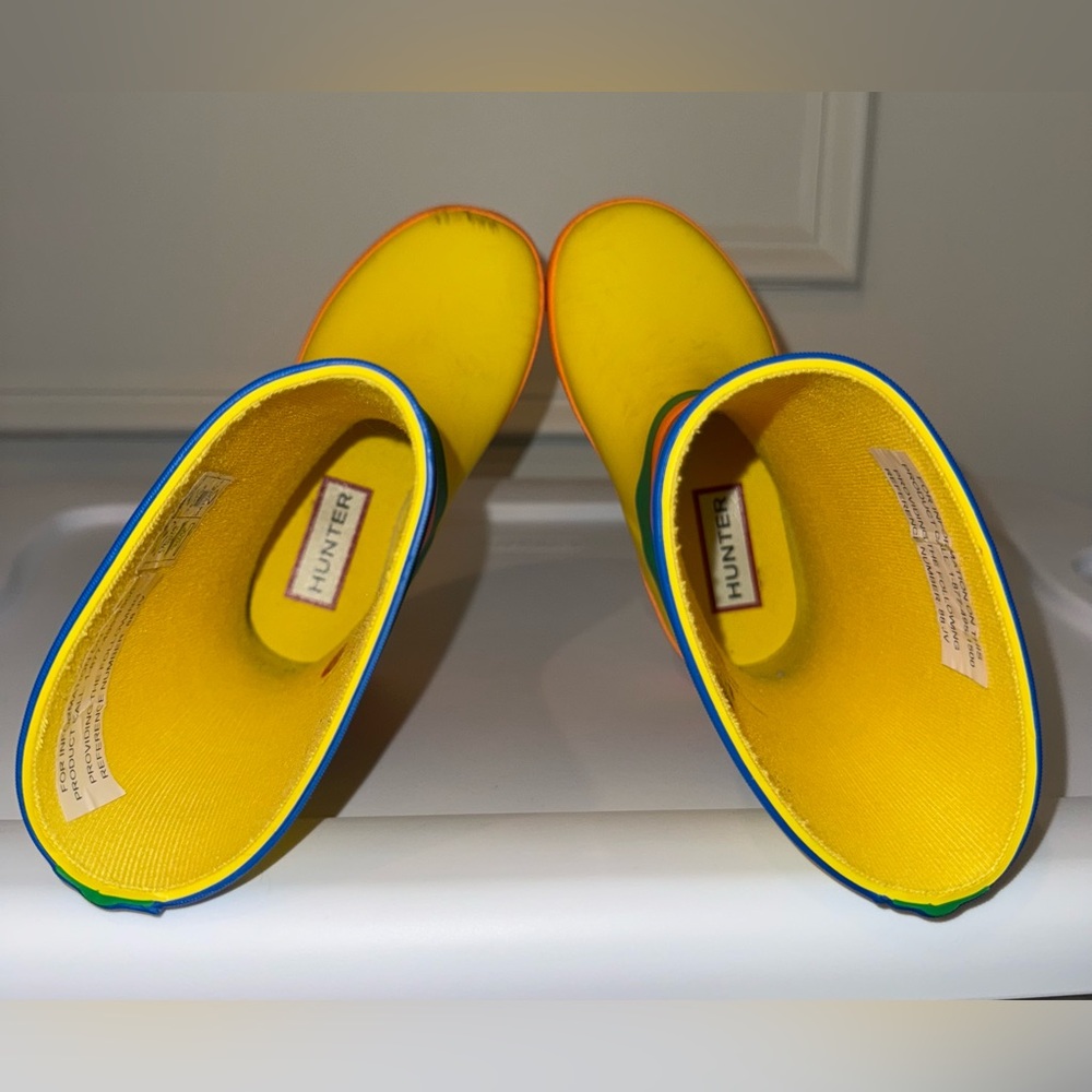 Hunter Kids First Vibrant Yellow Rain Boot - Picture 4 of 6